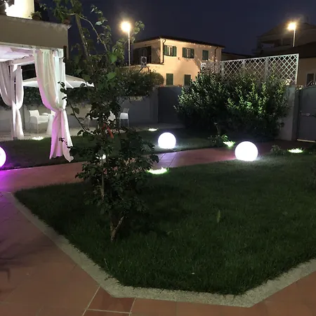 Garden Guest house 3*