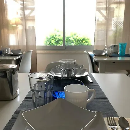 Garden בית הארחה אולביה