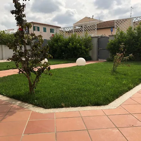 Πανσιόν Garden