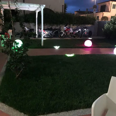 Garden Gæstehus 2*